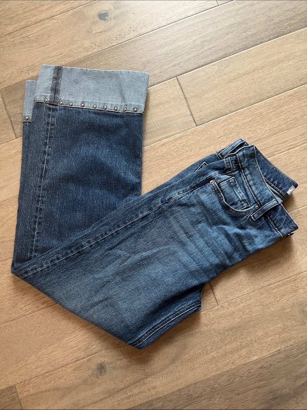 Evereve Women's High Rise Wide-Legged Studded Blue Jeans